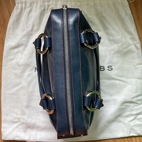 Marc Jacobs leather top handle / shoulder bag. Navy with dark red top stitch - Picture 5 of 16
